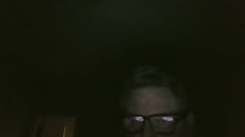 Snapshot of bluemoose70 chatting on 01/04/25, 03:40 bluemoose70 online show from 01/04/25, 03:40