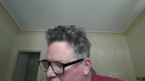 Snapshot of bluemoose70 chatting on 01/09/25, 04:49 bluemoose70 online show from 01/09/25, 04:49