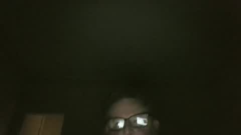 Snapshot of bluemoose70 chatting on 01/10/25, 02:04 bluemoose70 online show from 01/10/25, 02:04