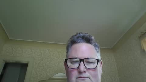 Snapshot of bluemoose70 chatting on 09/08/25, 03:44 bluemoose70 online show from 09/08/25, 03:44