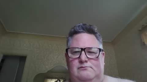 Snapshot of bluemoose70 chatting on 09/12/25, 05:57 bluemoose70 online show from 09/12/25, 05:57