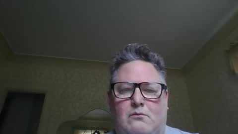 Snapshot of bluemoose70 chatting on 09/14/25, 04:39 bluemoose70 online show from 09/14/25, 04:39