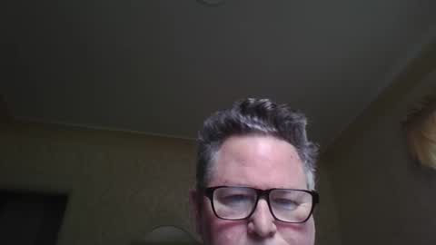 Snapshot of bluemoose70 chatting on 09/27/25, 03:39 bluemoose70 online show from 09/27/25, 03:39