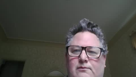 Snapshot of bluemoose70 chatting on 10/20/25, 03:23 bluemoose70 online show from 10/20/25, 03:23