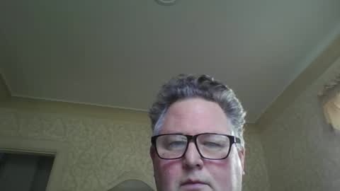 Snapshot of bluemoose70 chatting on 10/26/25, 04:46 bluemoose70 online show from 10/26/25, 04:46