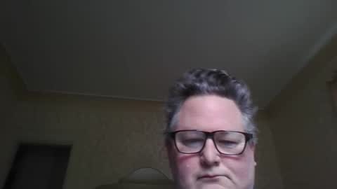 Snapshot of bluemoose70 chatting on 10/29/25, 04:20 bluemoose70 online show from 10/29/25, 04:20