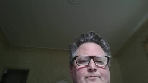 Snapshot of bluemoose70 chatting on 11/01/25, 05:26 bluemoose70 online show from 11/01/25, 05:26