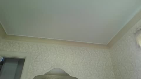 Snapshot of bluemoose70 chatting on 11/04/25, 04:17 bluemoose70 online show from 11/04/25, 04:17