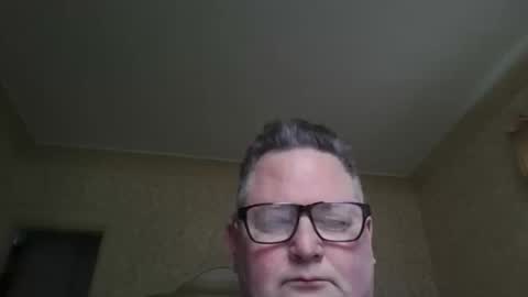 Snapshot of bluemoose70 chatting on 11/07/25, 07:14 bluemoose70 online show from 11/07/25, 07:14