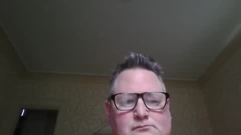 Snapshot of bluemoose70 chatting on 11/09/25, 05:44 bluemoose70 online show from 11/09/25, 05:44