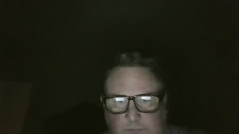 Snapshot of bluemoose70 chatting on 11/16/25, 01:00 bluemoose70 online show from 11/16/25, 01:00