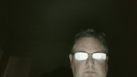 Snapshot of bluemoose70 chatting on 12/23/25, 05:27 bluemoose70 online show from 12/23/25, 05:27