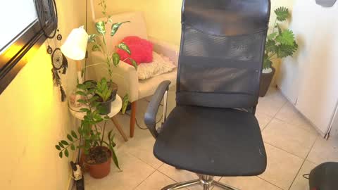 FLORAA online show from 02/17/25, 10:40