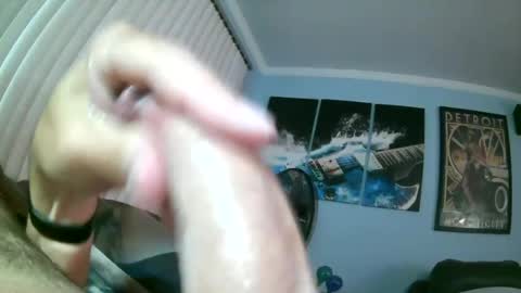 Snapshot of bluenote1320 chatting on 07/04/26, 12:39 Bluenote1320 online show from 07/04/26, 12:39
