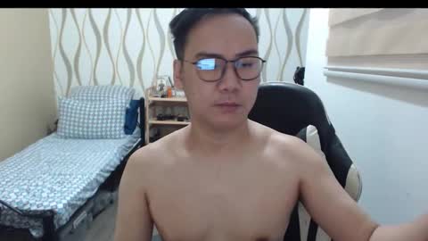 Snapshot of blueranger27 chatting on 03/04/26, 02:39 Andy Tan online show from 03/04/26, 02:39