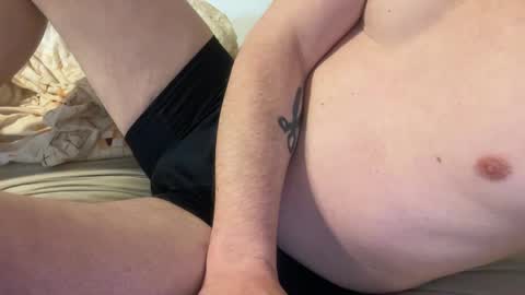 Snapshot of blueroom25 chatting on 02/20/25, 01:08 Blue Room online show from 02/20/25, 01:08