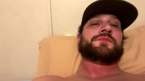 Snapshot of blueskyy56 chatting on 11/19/25, 05:18 blueskyy56 online show from 11/19/25, 05:18