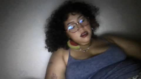 Snapshot of bluevelvett__ chatting on 02/19/26, 12:06 blue online show from 02/19/26, 12:06