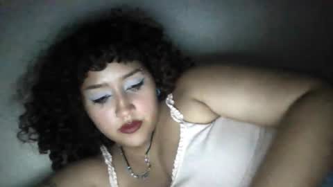 Snapshot of bluevelvett__ chatting on 03/18/26, 02:37 blue online show from 03/18/26, 02:37