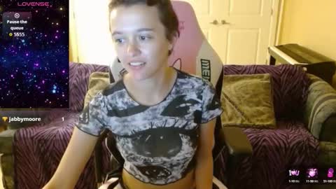 bluevixen7 online show from 10/16/25, 12:44