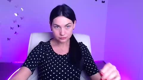 Snapshot of blum_kelly chatting on 09/13/25, 11:32 Kelly online show from 09/13/25, 11:32