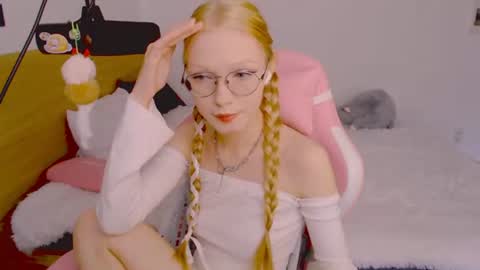 Snapshot of blush_alert chatting on 07/05/26, 08:32 Diana online show from 07/05/26, 08:32