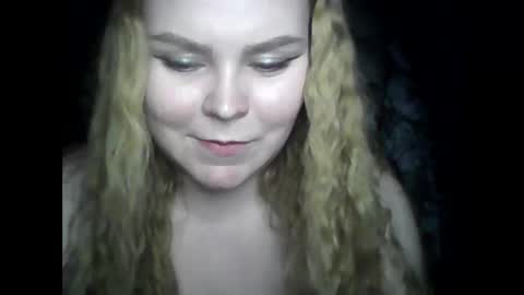 blushing_star online show from 03/12/25, 06:44