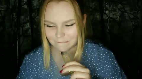 blushing_star online show from 09/25/25, 04:43