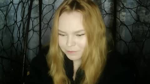 blushing_star online show from 10/12/25, 06:12