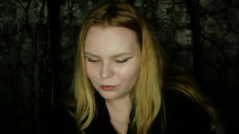 blushing_star online show from 10/17/25, 04:42