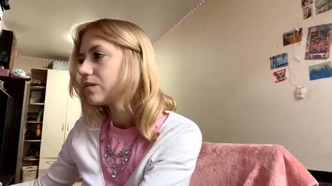 Elizabeth online show from 11/11/25, 06:35