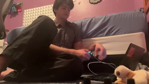 Snapshot of bluskyzz chatting on 09/15/25, 02:11 BluSky online show from 09/15/25, 02:11