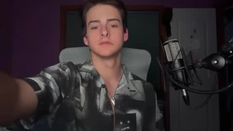 Snapshot of bluskyzz chatting on 12/03/25, 06:10 BluSky online show from 12/03/25, 06:10