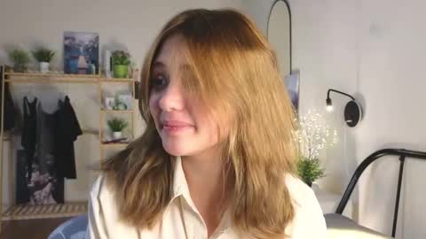 Erica online show from 02/24/25, 12:09