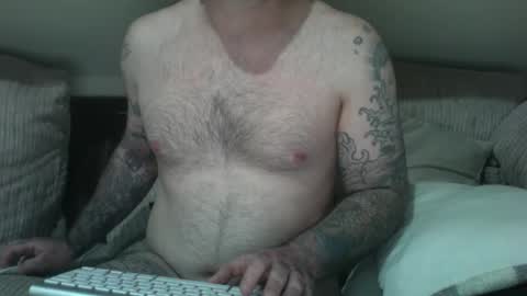 Snapshot of bmar1t1990 chatting on 04/30/26, 07:09 bmar1t1990 online show from 04/30/26, 07:09