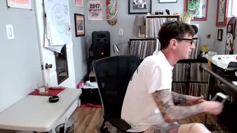 Snapshot of bnczuperzexy chatting on 03/05/25, 07:49 ZuperZexyZounds online show from 03/05/25, 07:49