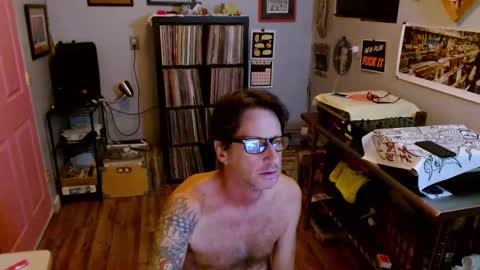 Snapshot of bnczuperzexy chatting on 09/11/25, 09:20 ZuperZexyZounds online show from 09/11/25, 09:20