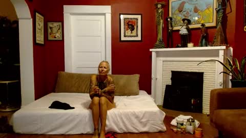 Snapshot of bnczuperzexy chatting on 10/08/25, 02:31 ZuperZexyZounds online show from 10/08/25, 02:31