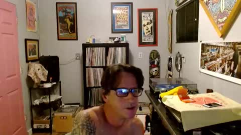 Snapshot of bnczuperzexy chatting on 11/15/25, 09:39 ZuperZexyZounds online show from 11/15/25, 09:39