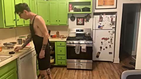 Snapshot of bnczuperzexy chatting on 12/23/25, 05:38 ZuperZexyZounds online show from 12/23/25, 05:38