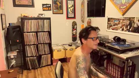 Snapshot of bnczuperzexy chatting on 02/16/26, 08:43 ZuperZexyZounds online show from 02/16/26, 08:43