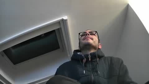 Snapshot of bo22222222 chatting on 12/14/25, 09:19 bo22222222 online show from 12/14/25, 09:19