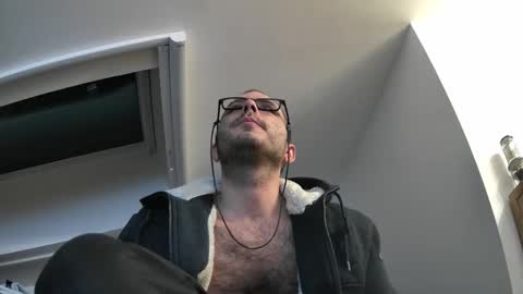 Snapshot of bo22222222 chatting on 12/16/25, 12:15 bo22222222 online show from 12/16/25, 12:15