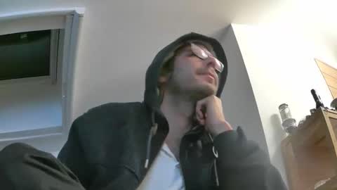 Snapshot of bo22222222 chatting on 12/16/25, 09:31 bo22222222 online show from 12/16/25, 09:31