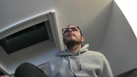 Snapshot of bo22222222 chatting on 12/20/25, 11:12 bo22222222 online show from 12/20/25, 11:12