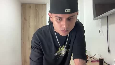 Snapshot of bob_pettersonn chatting on 10/11/25, 03:06 Bob INDEPENDENT MODEL online show from 10/11/25, 03:06
