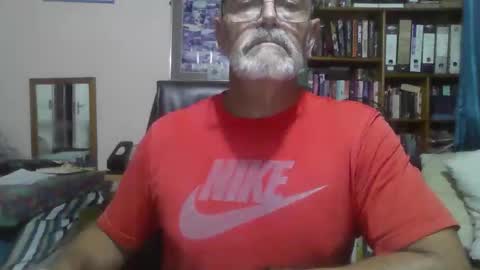 Snapshot of bobbgud chatting on 05/01/26, 04:06 Bobbgud online show from 05/01/26, 04:06