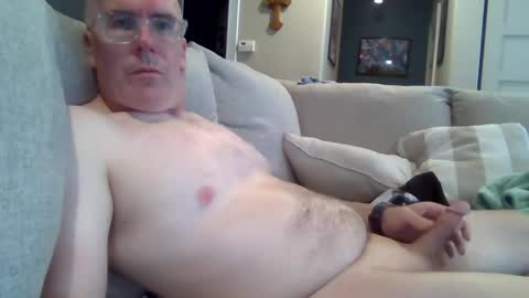 Snapshot of bobblehead31382 chatting on 08/07/26, 09:17 bobblehead31382 online show from 08/07/26, 09:17