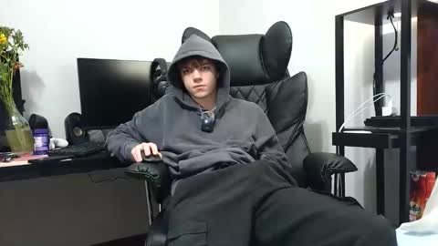 bobby72738 online show from 02/17/26, 03:25