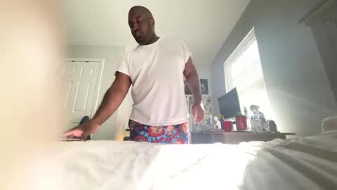 Luv bug  online show from 11/06/25, 05:03